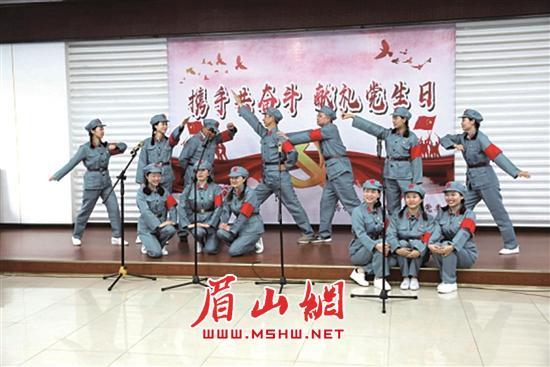 《小城故事多》正在热播 王清上演直球恋爱